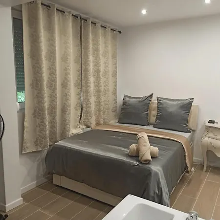 Apartment Jacuzzi Montreuil (Seine-Saint-Denis)